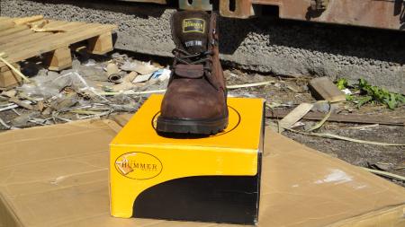 Ботинки рабочие с металлоподноском &quot;Hummer&quot; коричневого цвета на подошве из резины. Класс защиты:  SB WRU  EN-345 (EN ISO 20345)